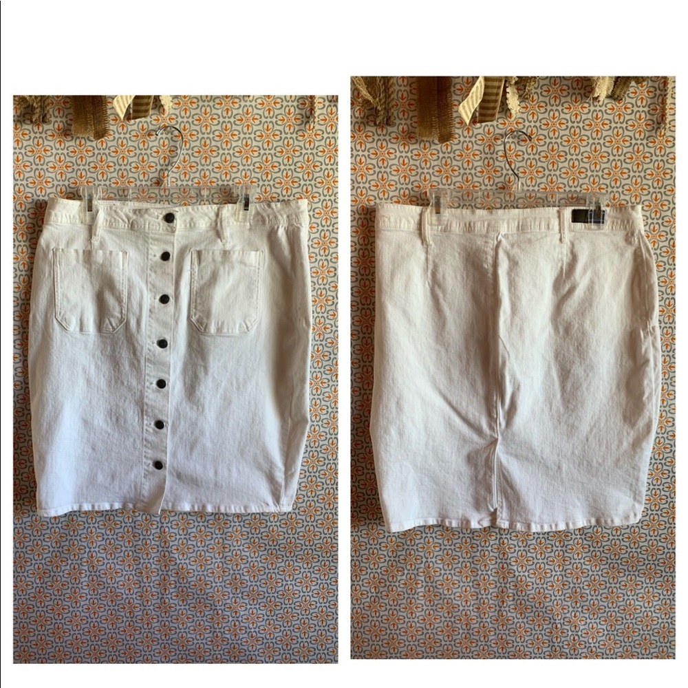 Kenneth Cole Reaction Pencil Skirt